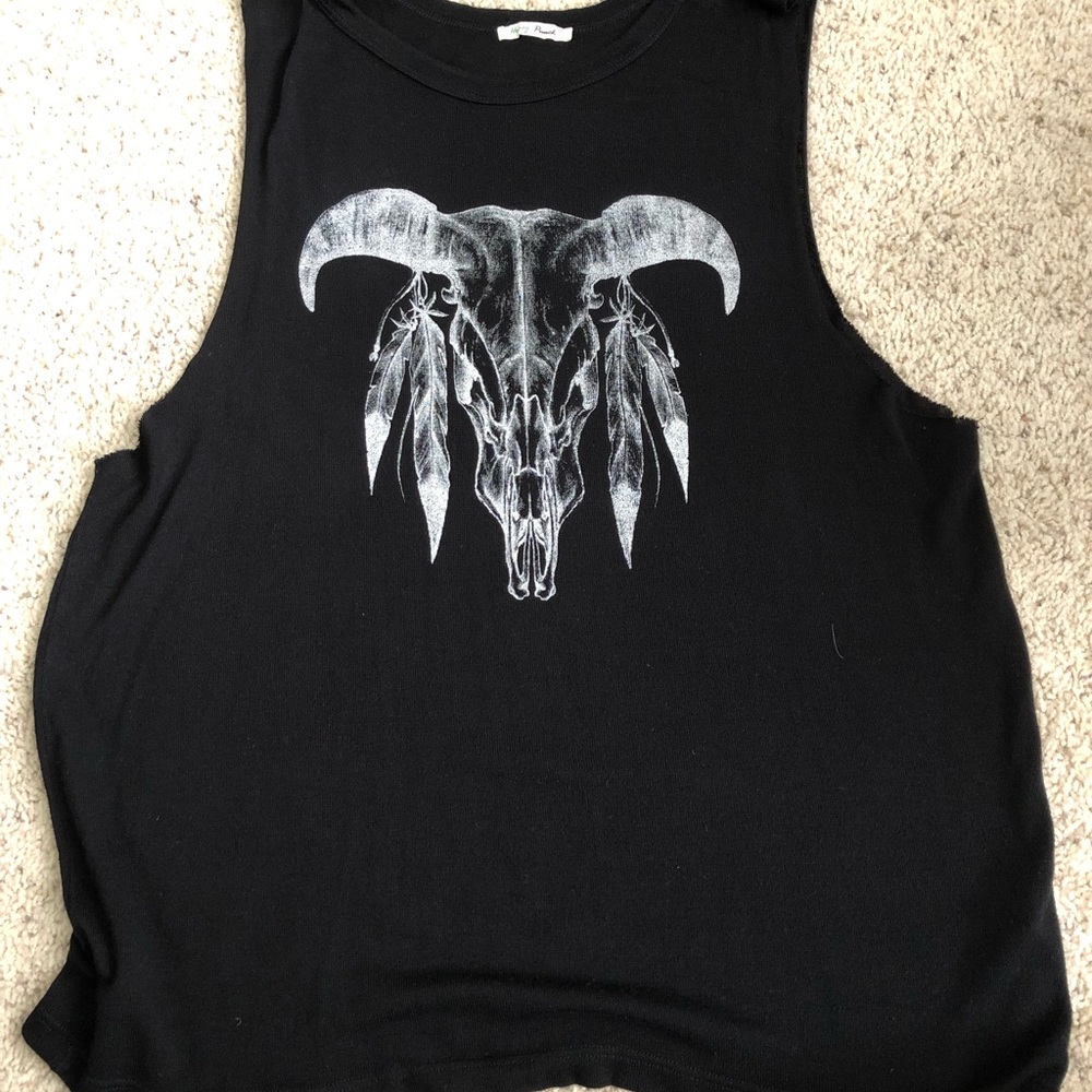 Loose fitted tank with bull head